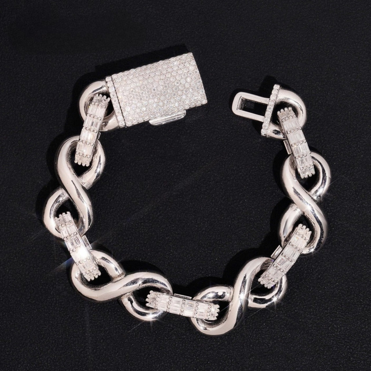 15MM INFINITY BAGUETTE DIAMOND BRACELET