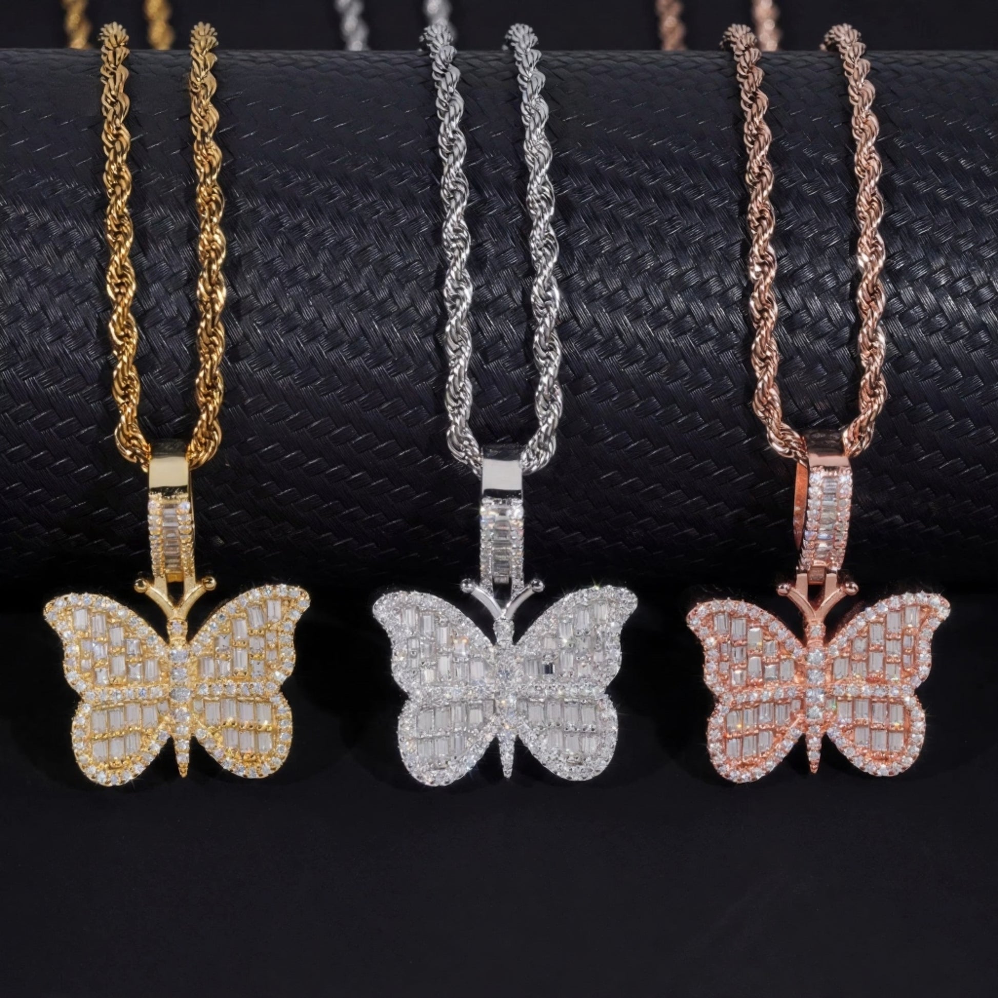 SMALL BUTTERFLY DIAMOND BAGUETTE PENDANT