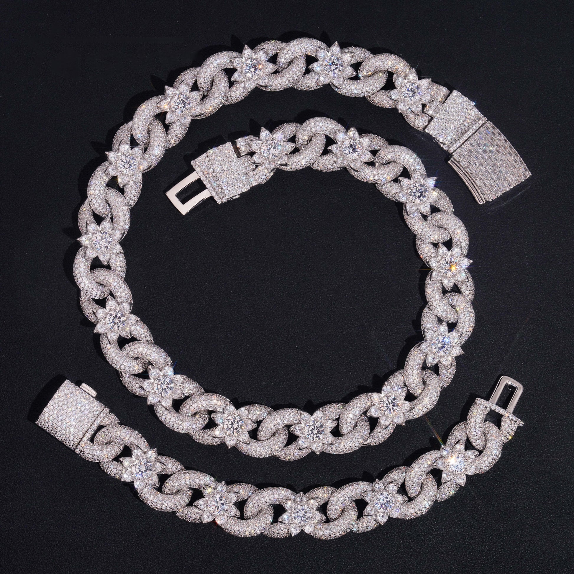18MM INFINITY FLOWER DIAMOND LINK