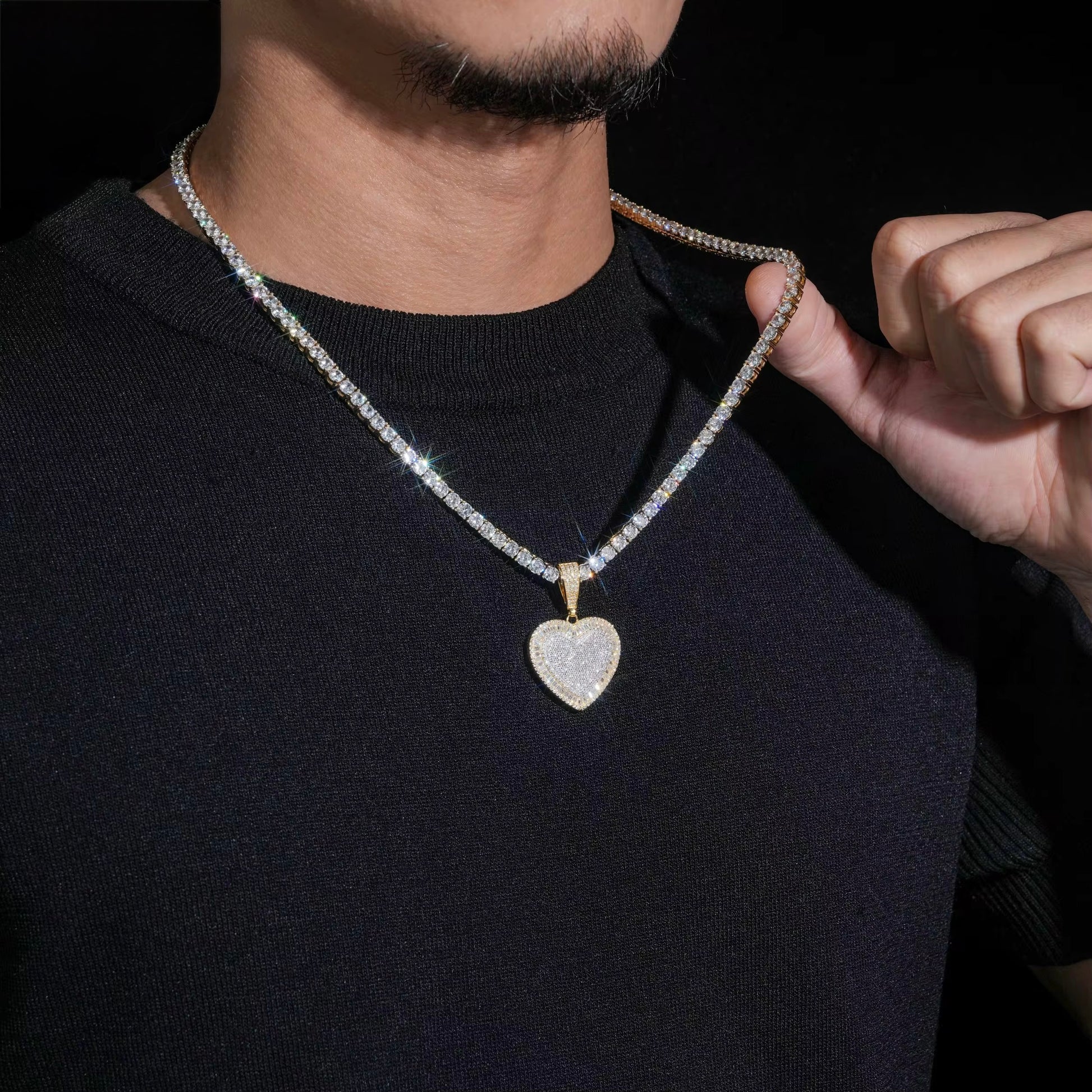 Royal Halo Heart Pendant