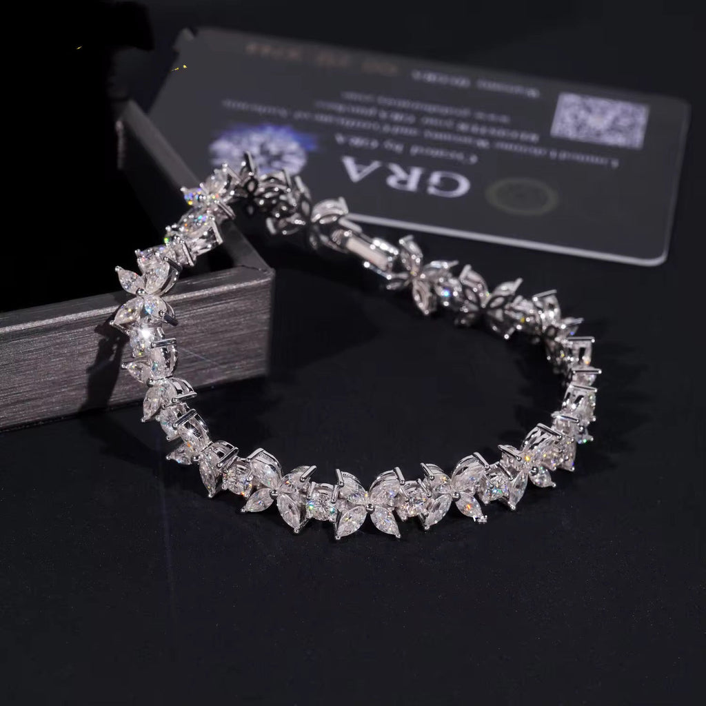 DIAMOND FLOWER TENNIS BRACELET