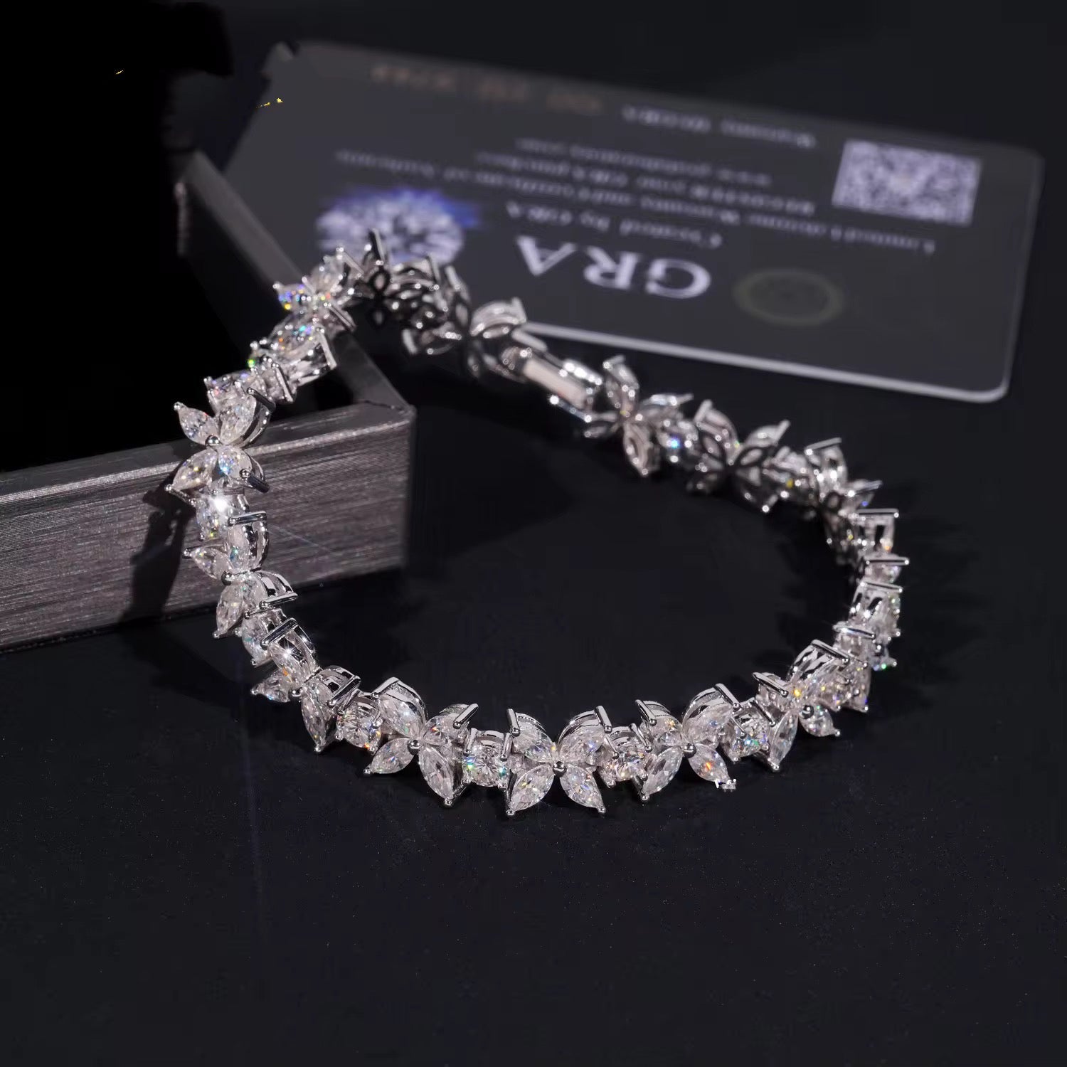 DIAMOND FLOWER BRACELET